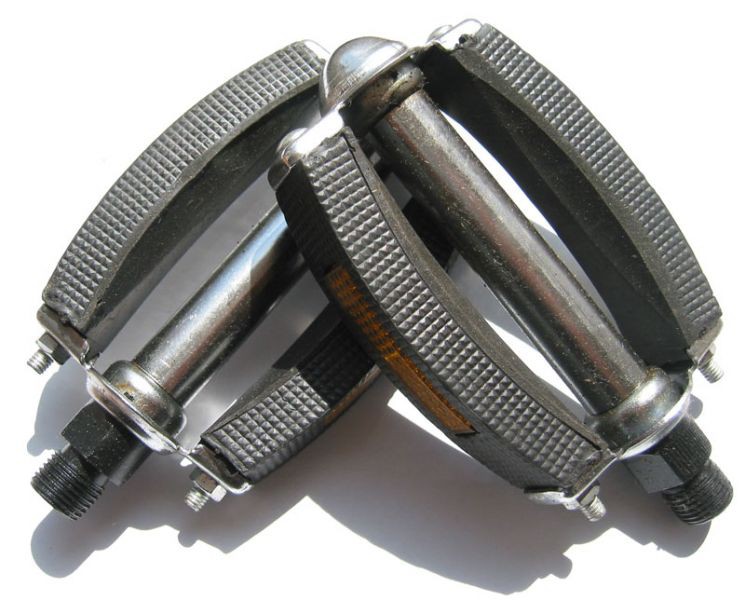 Pedały klasyczne Gumowo-Metalowe